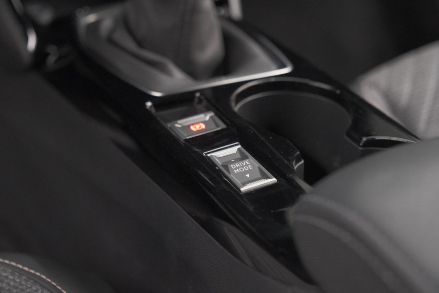 Peugeot 2008 PureTech 100 Allure | Apple Carplay | Parkeersensoren | Climate control