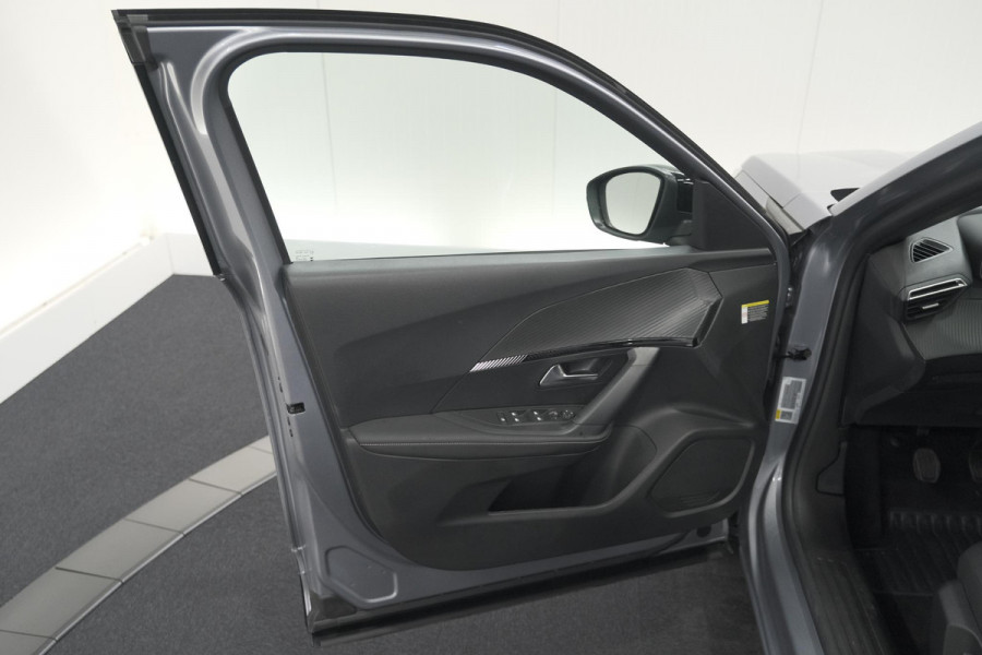 Peugeot 2008 PureTech 100 Allure | Apple Carplay | Parkeersensoren | Climate control
