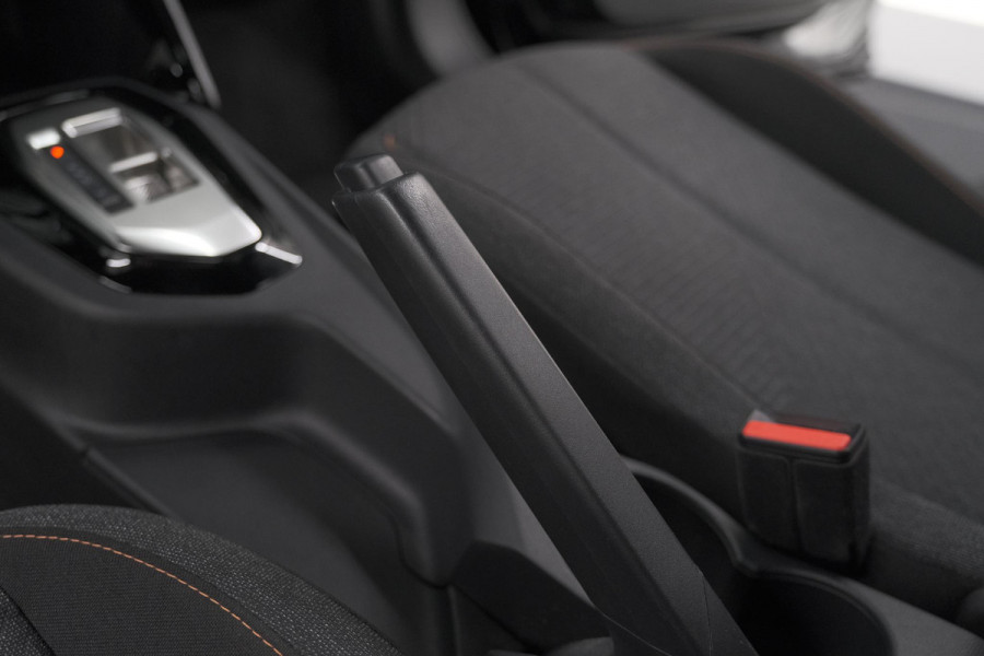 Peugeot 2008 1.2 Hybrid 136 Style | Apple Carplay | Parkeersensoren | Climate control