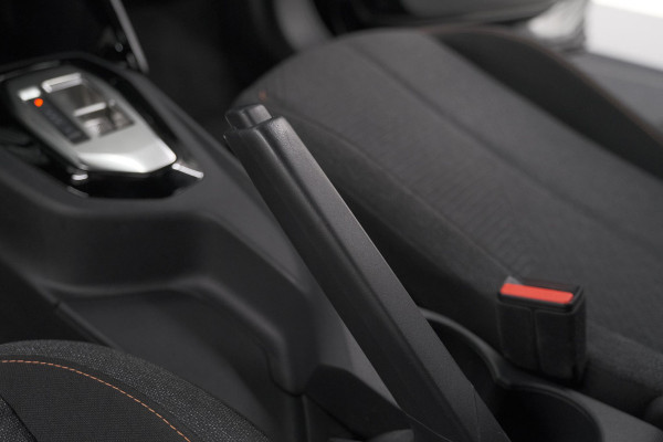Peugeot 2008 1.2 Hybrid 136 Style | Apple Carplay | Parkeersensoren | Climate control