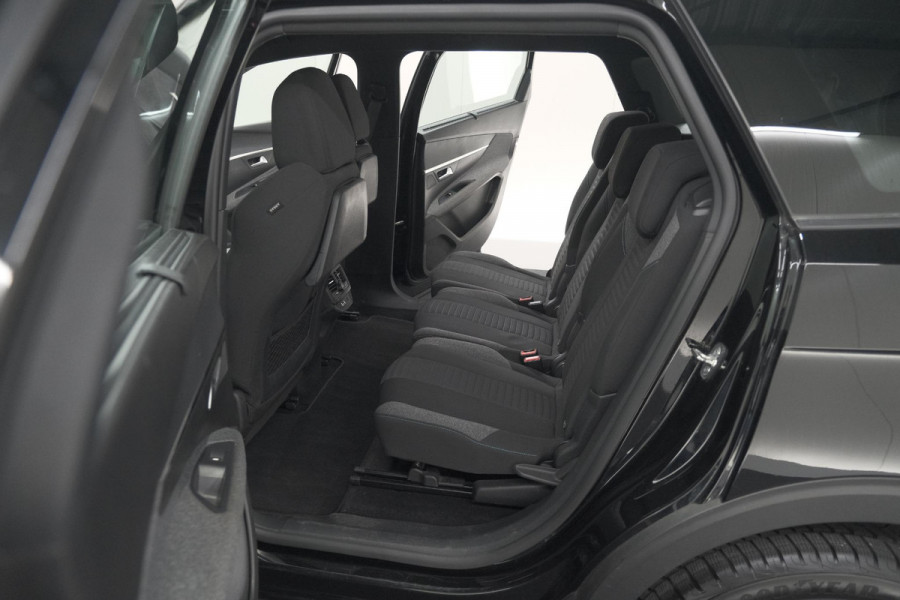 Peugeot 5008 PureTech 130 EAT8 Active Pack Business | 7 Zitplaatsen | Camera | Navigatie | Apple Carplay | Parkeersensoren