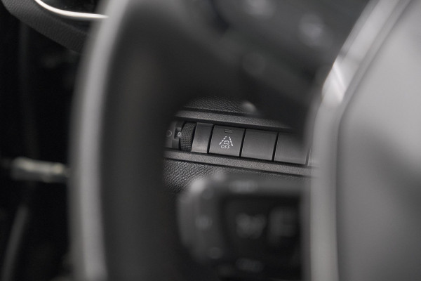 Peugeot 5008 PureTech 130 EAT8 Active Pack Business | 7 Zitplaatsen | Camera | Navigatie | Apple Carplay | Parkeersensoren