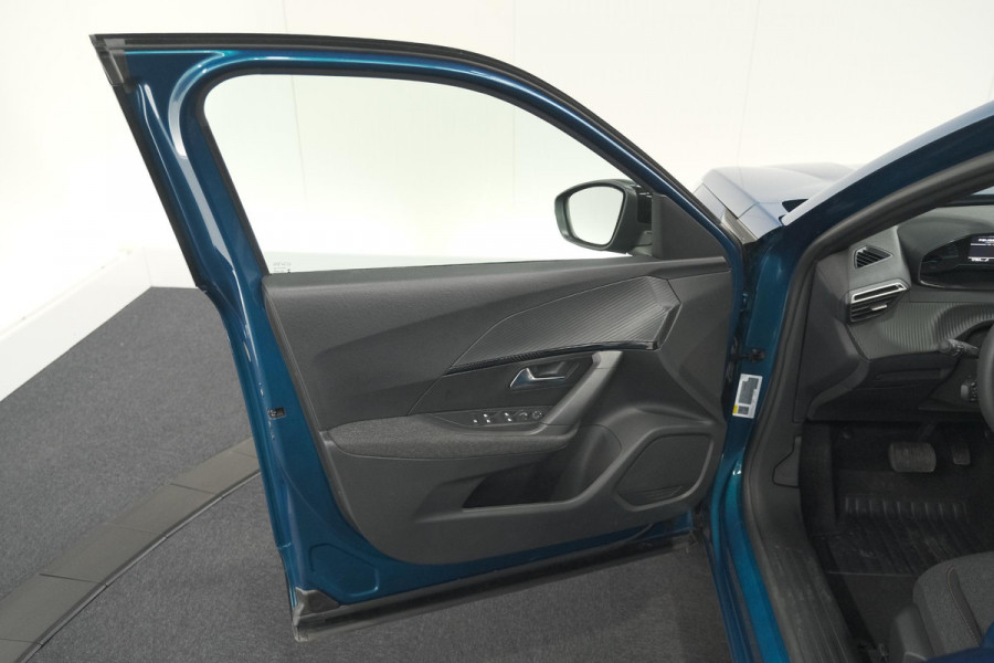 Peugeot 2008 Hybrid 136 e-DCS6 Style | Apple Carplay | Parkeersensoren | Climate control