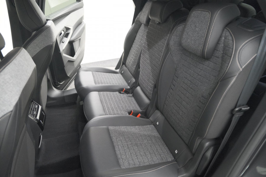 Peugeot 5008 1.2 Hybrid 136 e-DCS6 Allure | 7 Zitplaatsen | Camera | Stoelverwarming | Navigatie | Trekhaak