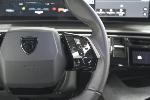 Peugeot 5008 1.2 Hybrid 136 e-DCS6 Allure | 7 Zitplaatsen | Camera | Stoelverwarming | Navigatie | Trekhaak