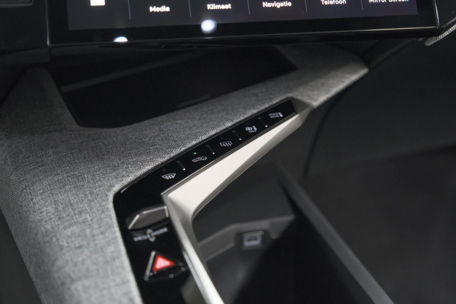 Peugeot 5008 1.2 Hybrid 136 e-DCS6 Allure | 7 Zitplaatsen | Camera | Stoelverwarming | Navigatie | Trekhaak