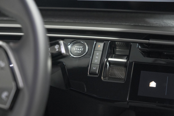Peugeot 5008 1.2 Hybrid 136 e-DCS6 Allure | 7 Zitplaatsen | Camera | Stoelverwarming | Navigatie | Trekhaak