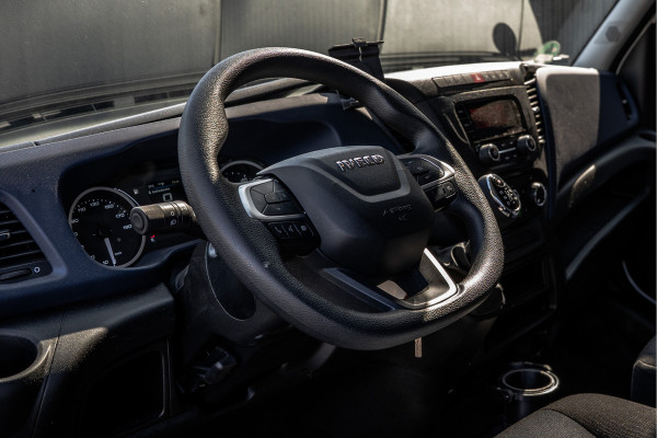 Iveco Daily 35C18 | 3.0L | 180 PK | Bakwagen met laadklep | Zijdeur | Automaat | N1 | Cruise | Airco