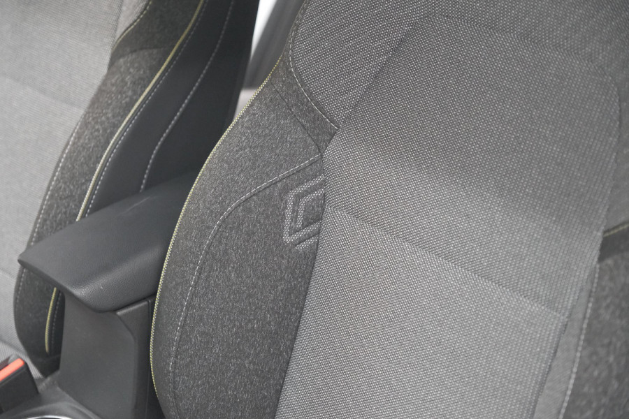Renault Captur 1.8 E-Tech Full Hybrid 160 Techno | Camera | Adaptieve Cruise Control | Navigatie | Parkeersensoren