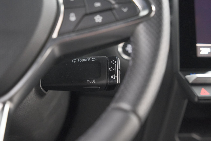 Renault Captur 1.8 E-Tech Full Hybrid 160 Techno | Camera | Adaptieve Cruise Control | Navigatie | Parkeersensoren