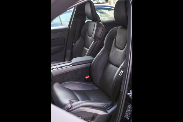 Volvo XC60 2.0 T8 Ultra Black Edition *B&W*Pano*Massage*Luchtvering*