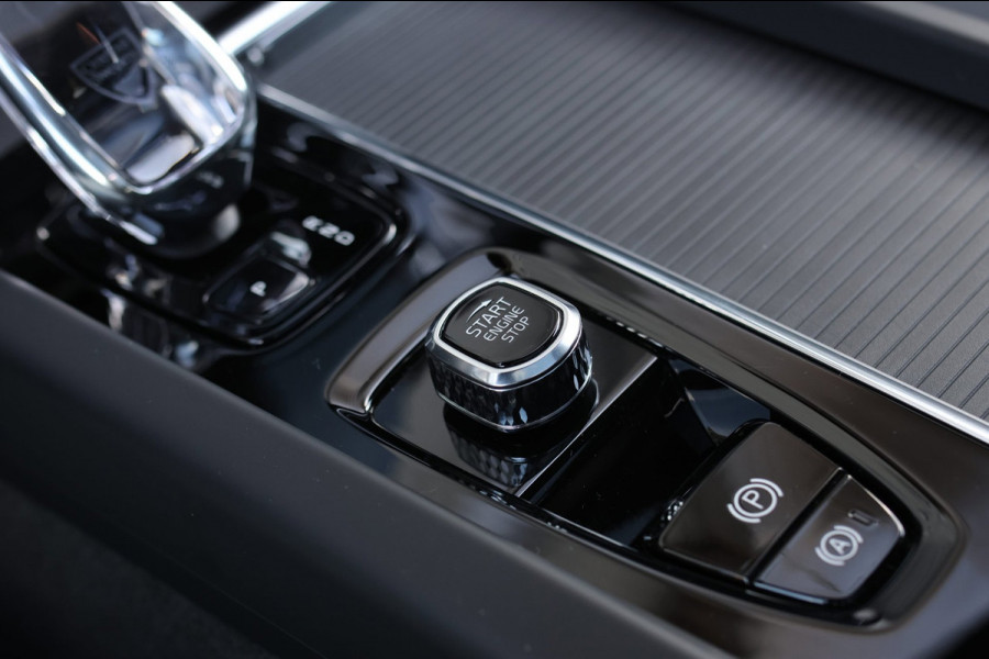Volvo XC60 2.0 T8 Ultra Black Edition *B&W*Pano*Massage*Luchtvering*