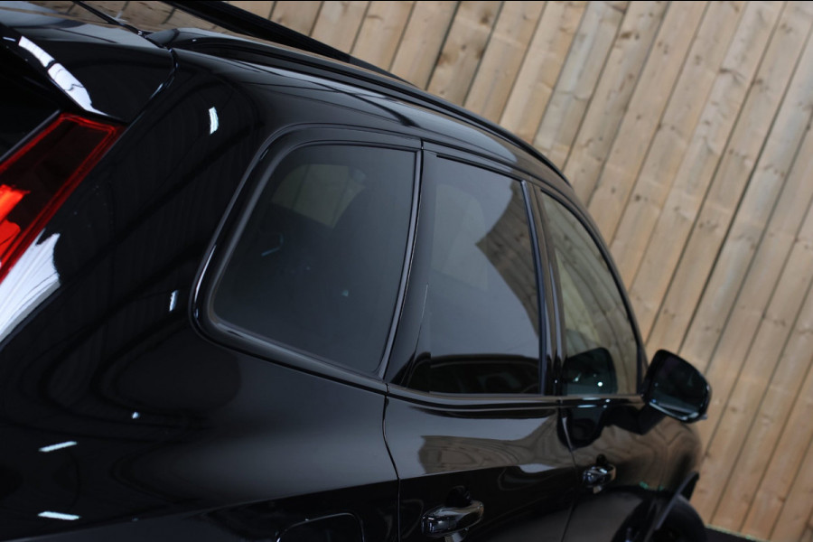 Volvo XC60 2.0 T8 Ultra Black Edition *B&W*Pano*Massage*Luchtvering*