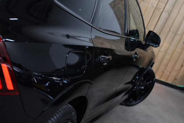 Volvo XC60 2.0 T8 Ultra Black Edition *B&W*Pano*Massage*Luchtvering*
