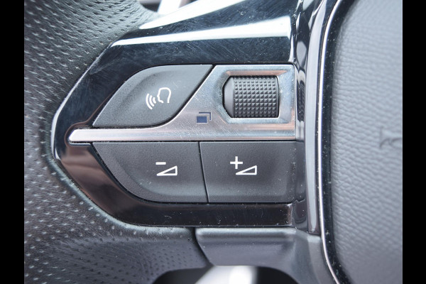 Peugeot 5008 1.2 PureTech GT Pack 7P l Focal l Elektrische achterklep l adaptief cruise control