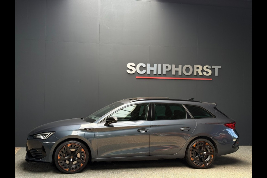 CUPRA Leon Sportstourer Sportstourer 1.4 e-Hybrid VZ Copper Panorama Matrix LED volleder BTW ACC 19 inchCarPlay