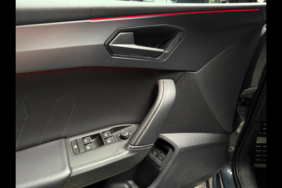CUPRA Leon Sportstourer Sportstourer 1.4 e-Hybrid VZ Copper Panorama Matrix LED volleder BTW ACC 19 inchCarPlay
