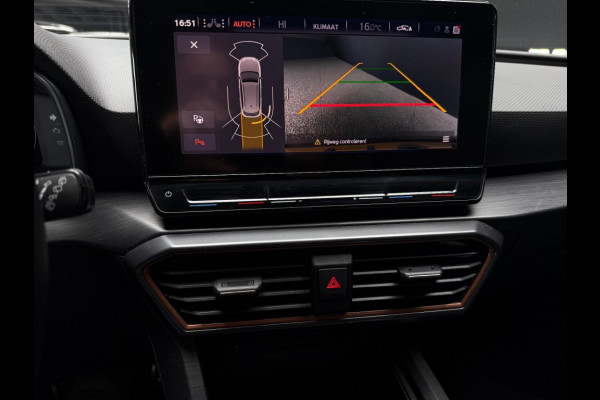 CUPRA Leon Sportstourer Sportstourer 1.4 e-Hybrid VZ Copper Panorama Matrix LED volleder BTW ACC 19 inchCarPlay