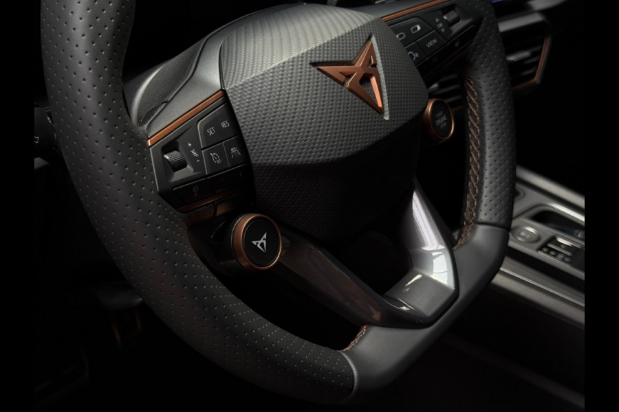 CUPRA Leon Sportstourer Sportstourer 1.4 e-Hybrid VZ Copper Panorama Matrix LED volleder BTW ACC 19 inchCarPlay