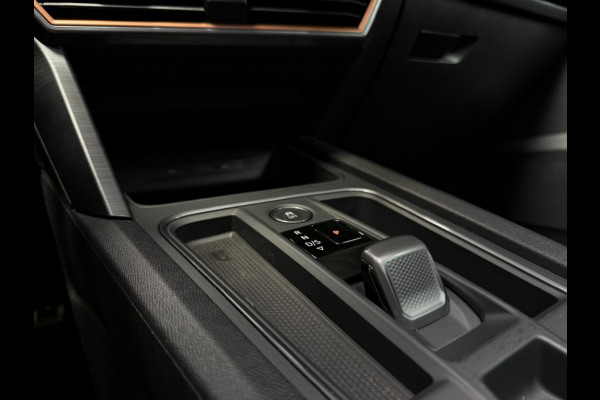 CUPRA Leon Sportstourer Sportstourer 1.4 e-Hybrid VZ Copper Panorama Matrix LED volleder BTW ACC 19 inchCarPlay