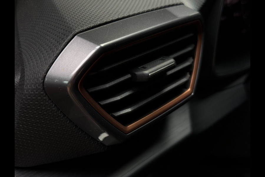 CUPRA Leon Sportstourer Sportstourer 1.4 e-Hybrid VZ Copper Panorama Matrix LED volleder BTW ACC 19 inchCarPlay