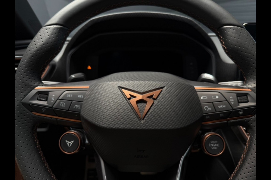 CUPRA Leon Sportstourer Sportstourer 1.4 e-Hybrid VZ Copper Panorama Matrix LED volleder BTW ACC 19 inchCarPlay