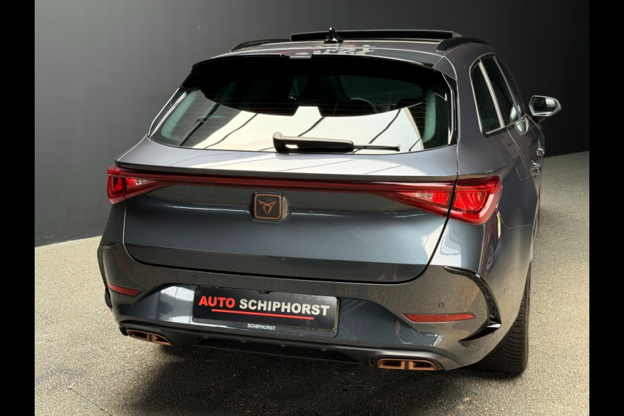 CUPRA Leon Sportstourer Sportstourer 1.4 e-Hybrid VZ Copper Panorama Matrix LED volleder BTW ACC 19 inchCarPlay