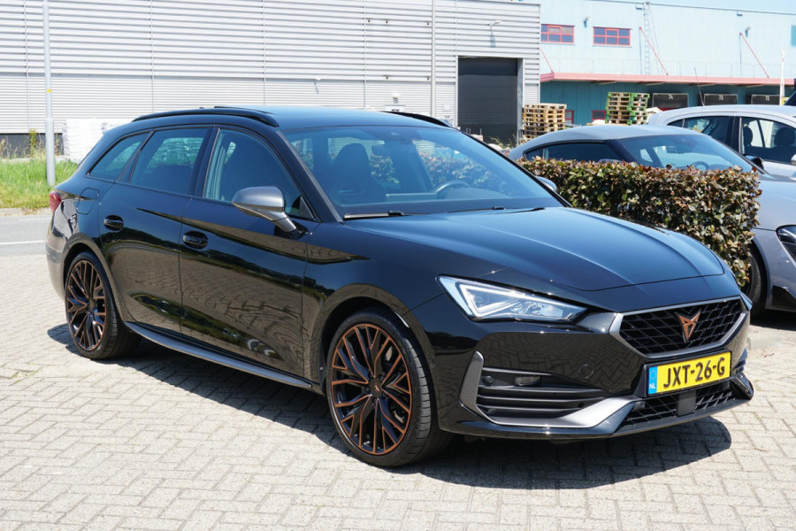 CUPRA Leon Sportstourer 1.4 e-Hybrid VZ Copper Edition 245pk + PANO / LEDER / MEMORY / DCC