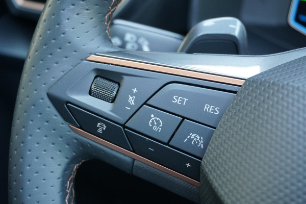 CUPRA Leon Sportstourer 1.4 e-Hybrid VZ Copper Edition 245pk + PANO / LEDER / MEMORY / DCC