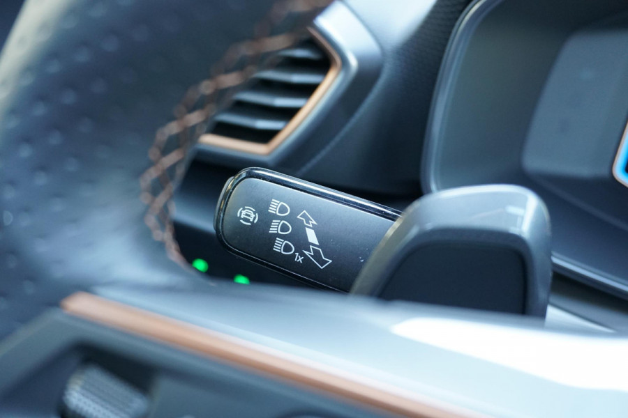 CUPRA Leon Sportstourer 1.4 e-Hybrid VZ Copper Edition 245pk + PANO / LEDER / MEMORY / DCC