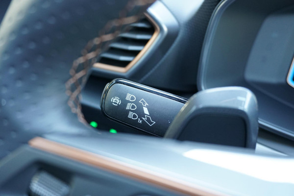 CUPRA Leon Sportstourer 1.4 e-Hybrid VZ Copper Edition 245pk + PANO / LEDER / MEMORY / DCC