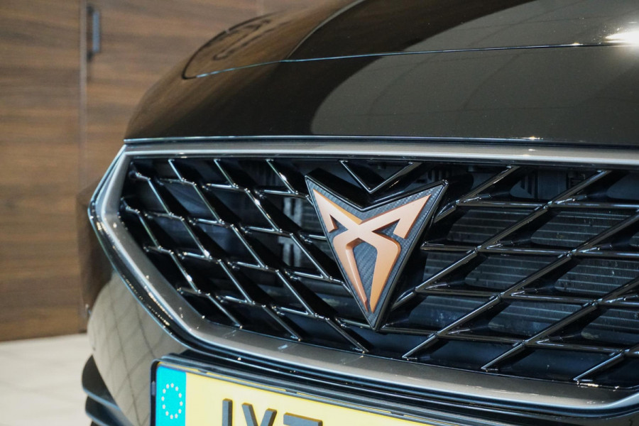CUPRA Leon Sportstourer 1.4 e-Hybrid VZ Copper Edition 245pk + PANO / LEDER / MEMORY / DCC