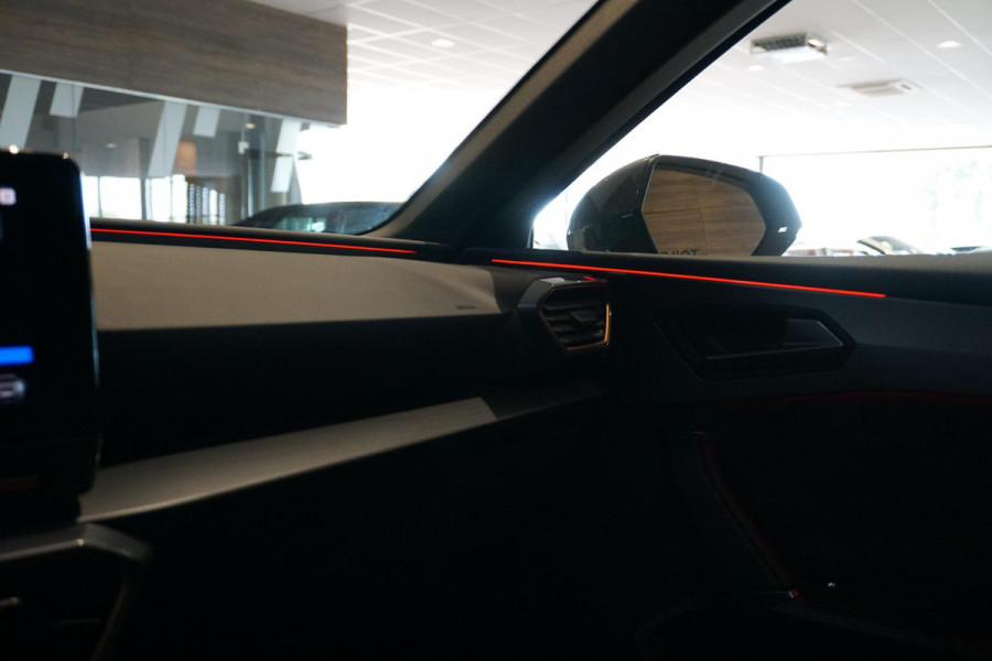 CUPRA Leon Sportstourer 1.4 e-Hybrid VZ Copper Edition 245pk + PANO / LEDER / MEMORY / DCC