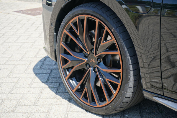 CUPRA Leon Sportstourer 1.4 e-Hybrid VZ Copper Edition 245pk + PANO / LEDER / MEMORY / DCC