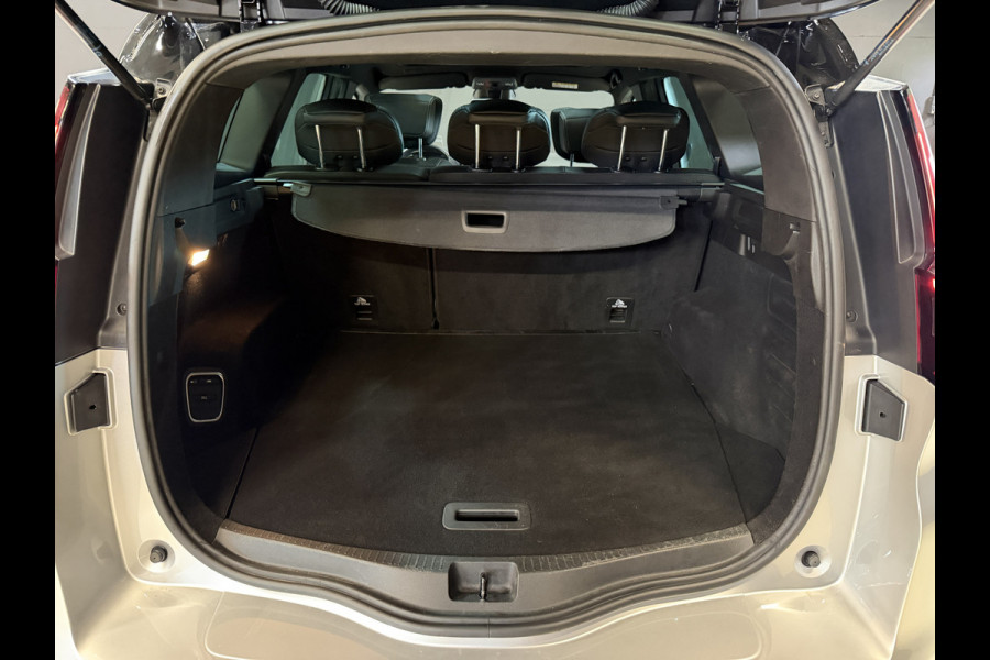 Renault Grand Scénic 1.3 TCe Bose Black Edition | Panoramadak | Camera | Stoel/stuurverwarming | Head-up display | Carplay | 20'' LMV