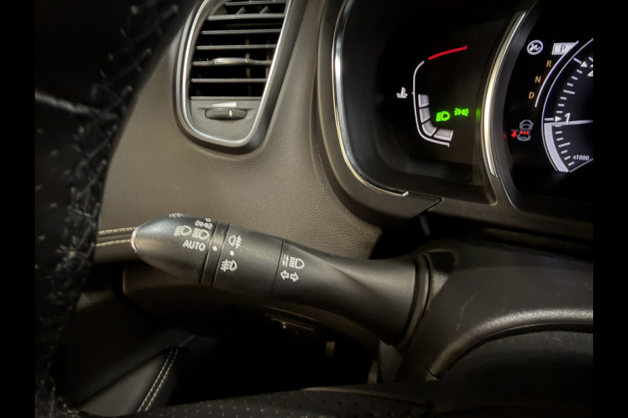 Renault Grand Scénic 1.3 TCe Bose Black Edition | Panoramadak | Camera | Stoel/stuurverwarming | Head-up display | Carplay | 20'' LMV