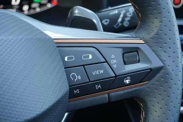 CUPRA Leon Sportstourer 1.4 e-Hybrid VZ Copper Edition 245pk + PANO / LEDER / MEMORY / DCC