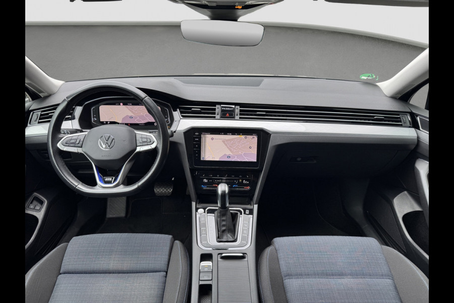 Volkswagen Passat Variant 1.4 TSI PHEV GTE | Trekhaak | Matrix IQ | Massage | Virtual | 360 | Carplay | Dealer onderhouden