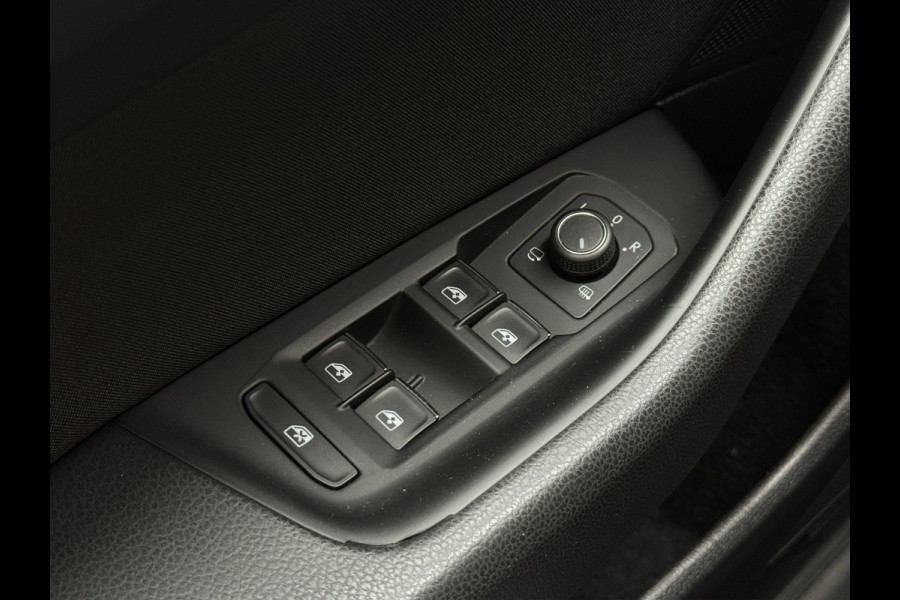 Volkswagen Passat Variant 1.4 TSI PHEV GTE | Trekhaak | Matrix IQ | Massage | Virtual | 360 | Carplay | Dealer onderhouden