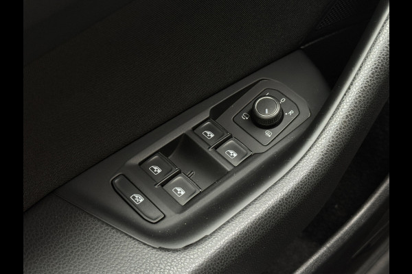 Volkswagen Passat Variant 1.4 TSI PHEV GTE | Trekhaak | Matrix IQ | Massage | Virtual | 360 | Carplay | Dealer onderhouden
