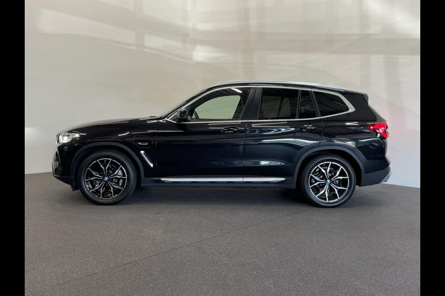 BMW X3 xDrive30e Trekhaak PDC VA + Camera Sportstoelen 19" M-Sport Stoelverwarming Cognac Leder Bekleding Privacy Glass DAB+ Navi Carplay Cruise Control