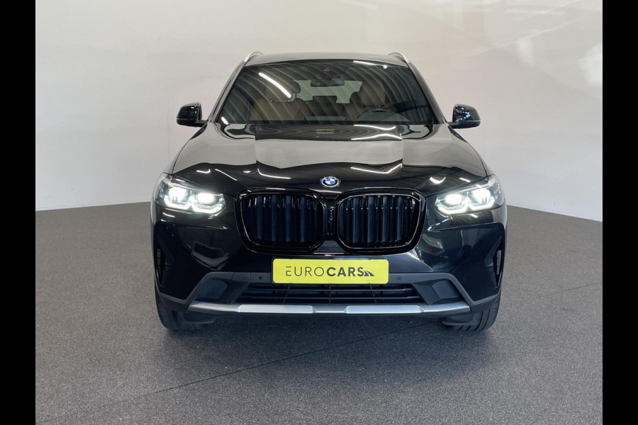 BMW X3 xDrive30e Trekhaak PDC VA + Camera Sportstoelen 19" M-Sport Stoelverwarming Cognac Leder Bekleding Privacy Glass DAB+ Navi Carplay Cruise Control