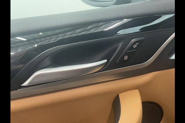 BMW X3 xDrive30e Trekhaak PDC VA + Camera Sportstoelen 19" M-Sport Stoelverwarming Cognac Leder Bekleding Privacy Glass DAB+ Navi Carplay Cruise Control