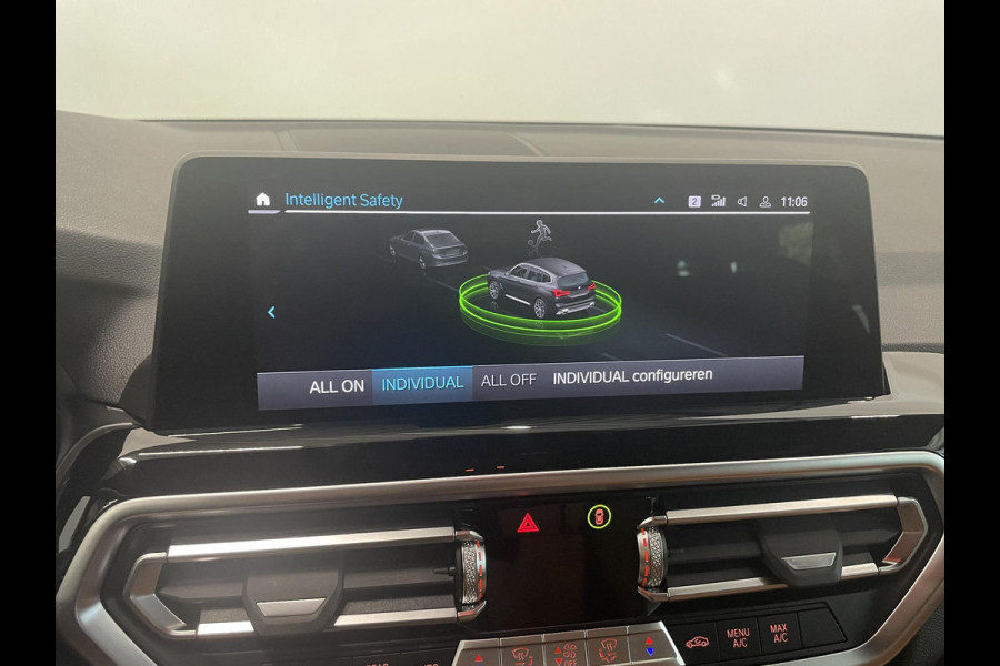 BMW X3 xDrive30e Trekhaak PDC VA + Camera Sportstoelen 19" M-Sport Stoelverwarming Cognac Leder Bekleding Privacy Glass DAB+ Navi Carplay Cruise Control