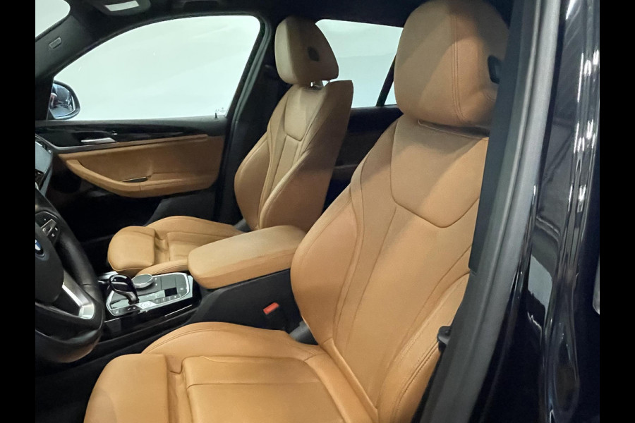 BMW X3 xDrive30e Trekhaak PDC VA + Camera Sportstoelen 19" M-Sport Stoelverwarming Cognac Leder Bekleding Privacy Glass DAB+ Navi Carplay Cruise Control