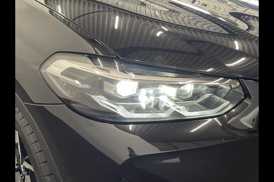 BMW X3 xDrive30e Trekhaak PDC VA + Camera Sportstoelen 19" M-Sport Stoelverwarming Cognac Leder Bekleding Privacy Glass DAB+ Navi Carplay Cruise Control