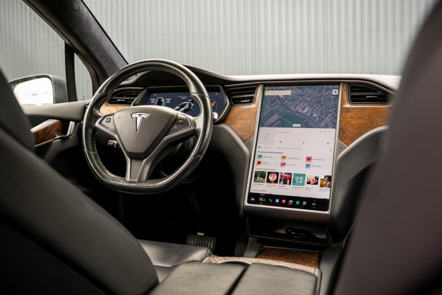 Tesla Model X 100D AWD | 525 PK | 7-Zits | Camera | PDC | Falcon Doors | Premium Connectivity