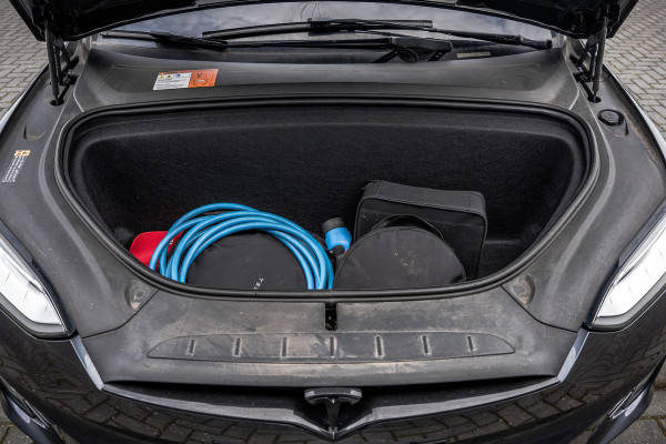 Tesla Model X 100D AWD | 525 PK | 7-Zits | Camera | PDC | Falcon Doors | Premium Connectivity
