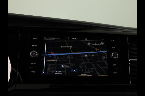 Volkswagen Transporter 2.0 TDI L2H1 32 DC Highline | Cruise control | Parkeersensor voor en achter
