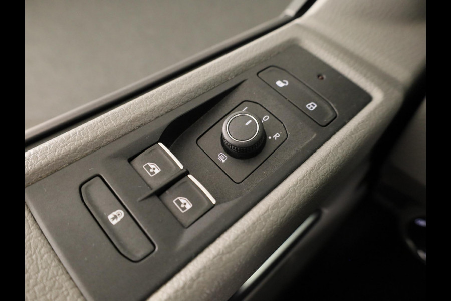 Volkswagen Transporter 2.0 TDI L2H1 32 DC Highline | Cruise control | Parkeersensor voor en achter